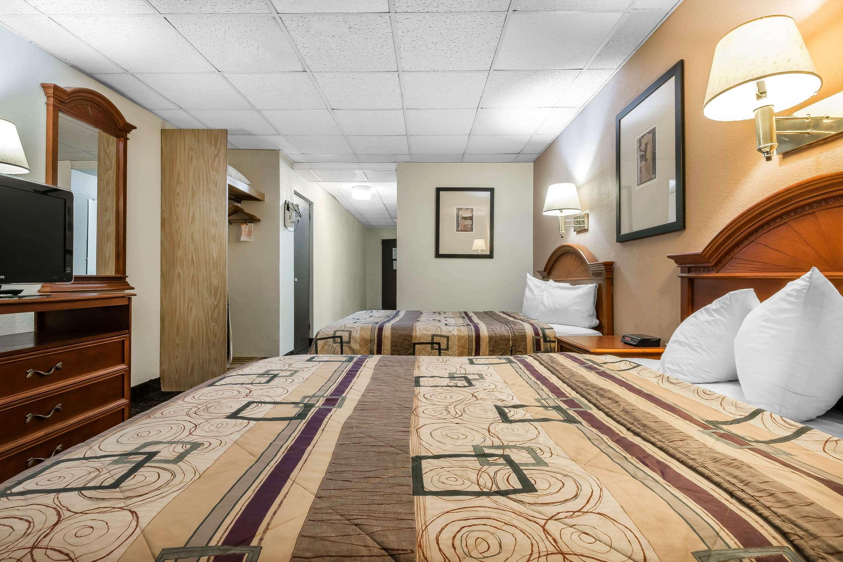 Quality Inn & Suites Binghamton Vestal Экстерьер фото